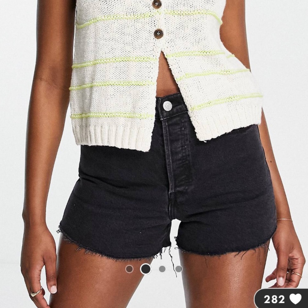 Levi’s rib cage shorts in black